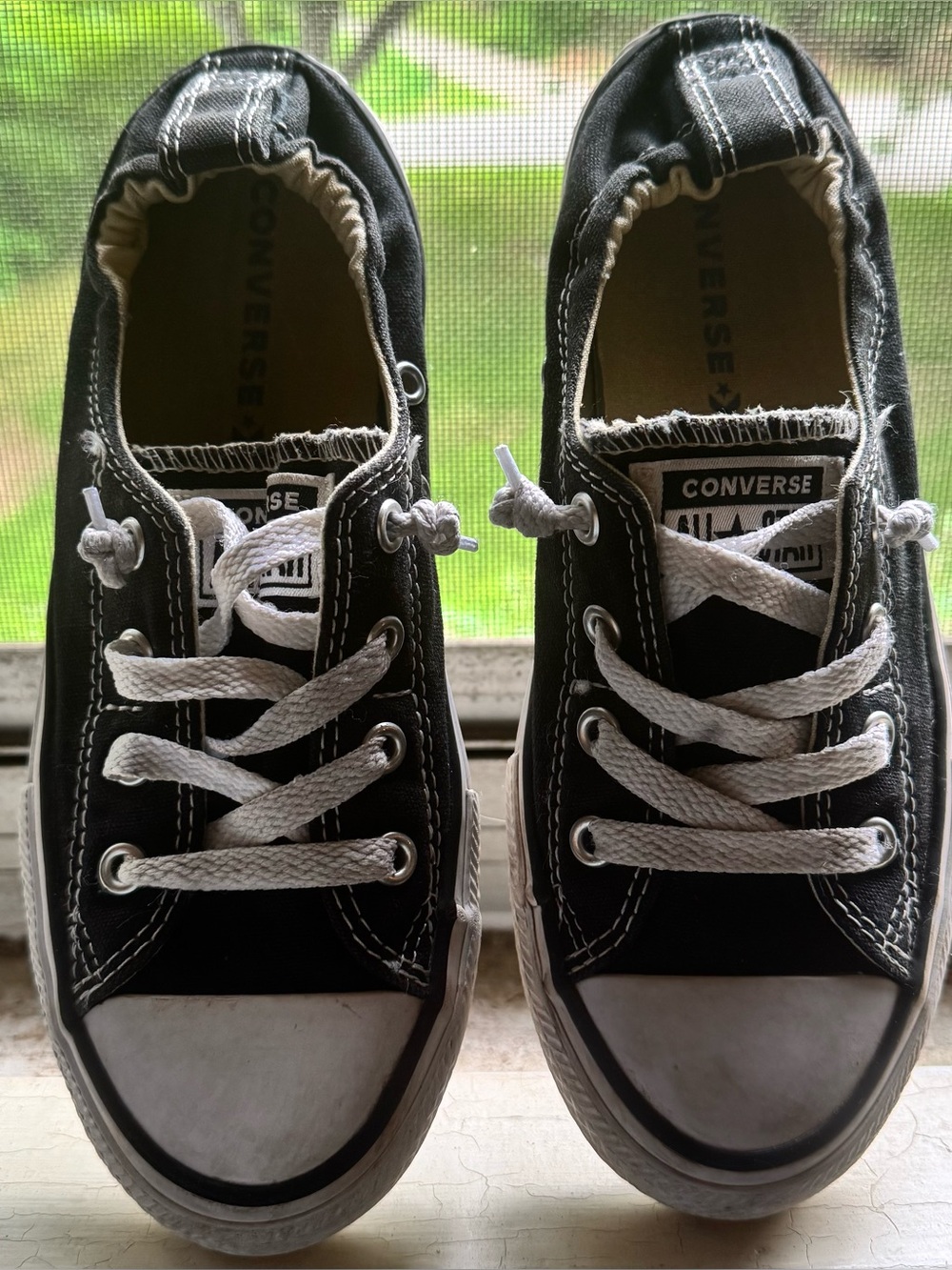 Converse Girls Black Low-Top Chuck Taylor All Star Shorline slip-on sneakers